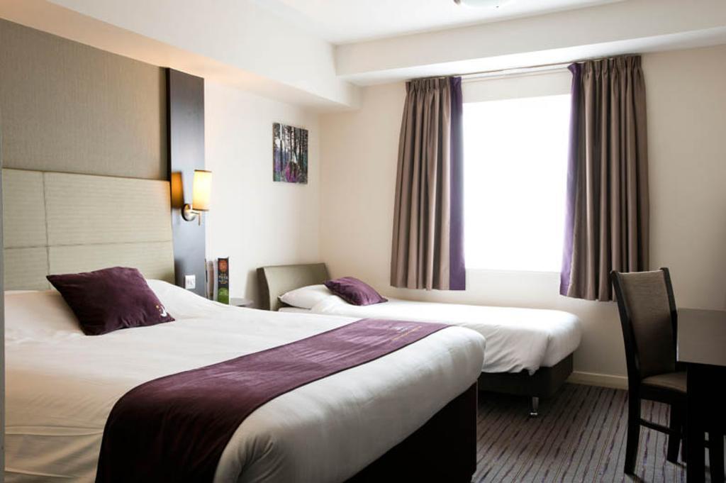 Premier Inn Falkirk - Larbert Kültér fotó