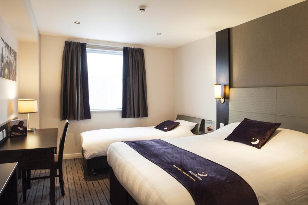 Premier Inn Falkirk - Larbert Kültér fotó