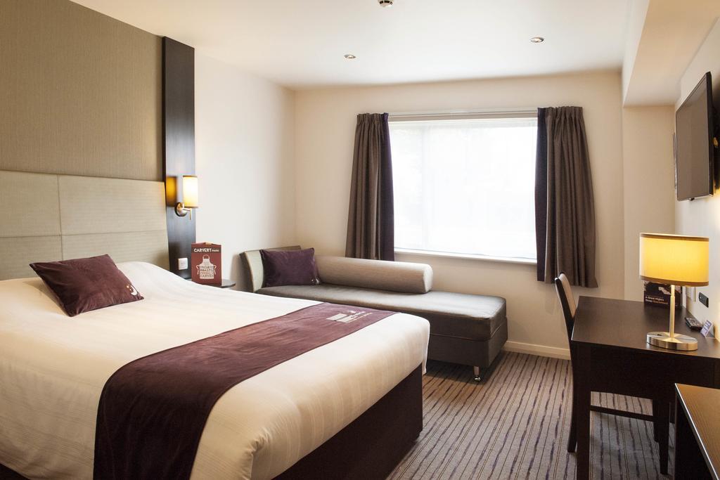Premier Inn Falkirk - Larbert Kültér fotó